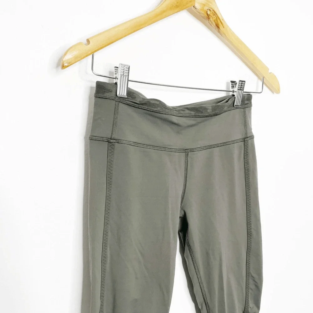 Lululemon Run For Days Crop Deep Camo green womens 4